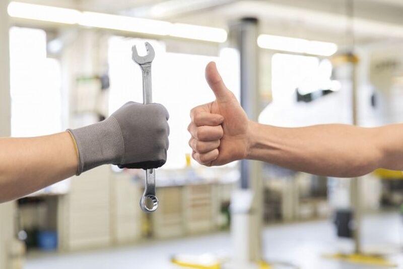 Service und Verkauf laufen weiter: Opel-Händler sind für die Kunden da